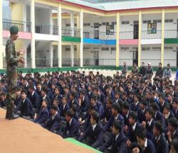  		Maj Gen Ashok Nauraula GOC CIF (V) Patron AGPS, Pahalgam visited the school on 21 Mar 2017 to meet the students and teacher as a gesture of courtesy before posting